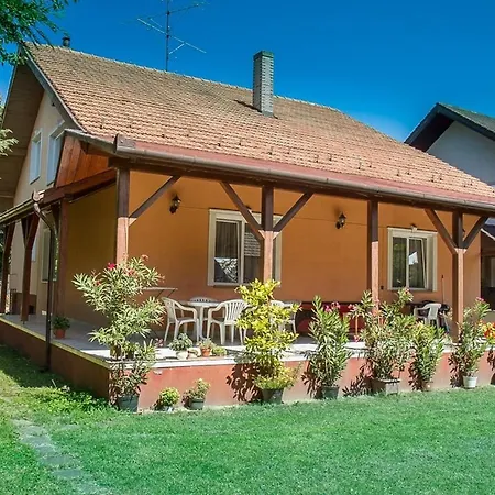 Nyaraló Holiday Balatonbereny/balaton 18107